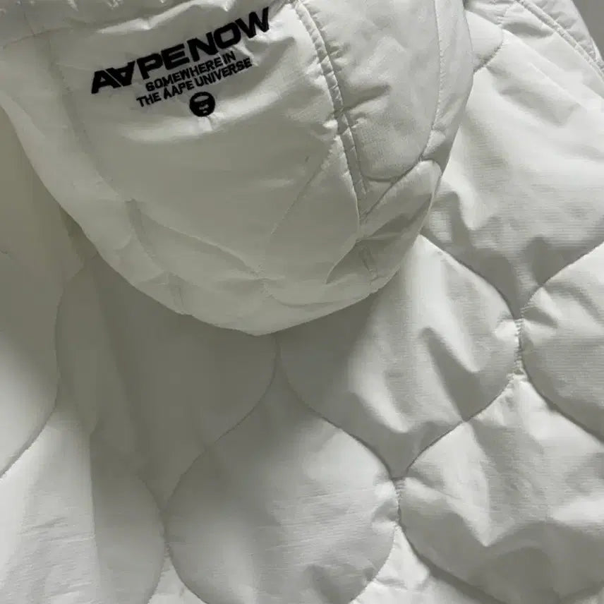 [BUNJANG] Aape White Padded Jacket XL / 에이프 Aape 화이트 패딩 XL