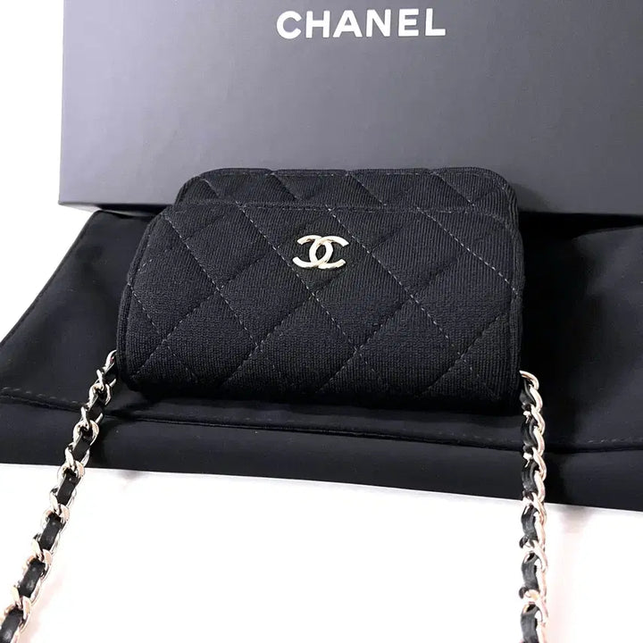 [BUNJANG] Chanel Fabric Mini Black Chain Crossbody Bag / [미사용/정품] 샤넬 패브릭 미니 블랙 체인 크로스백 가방