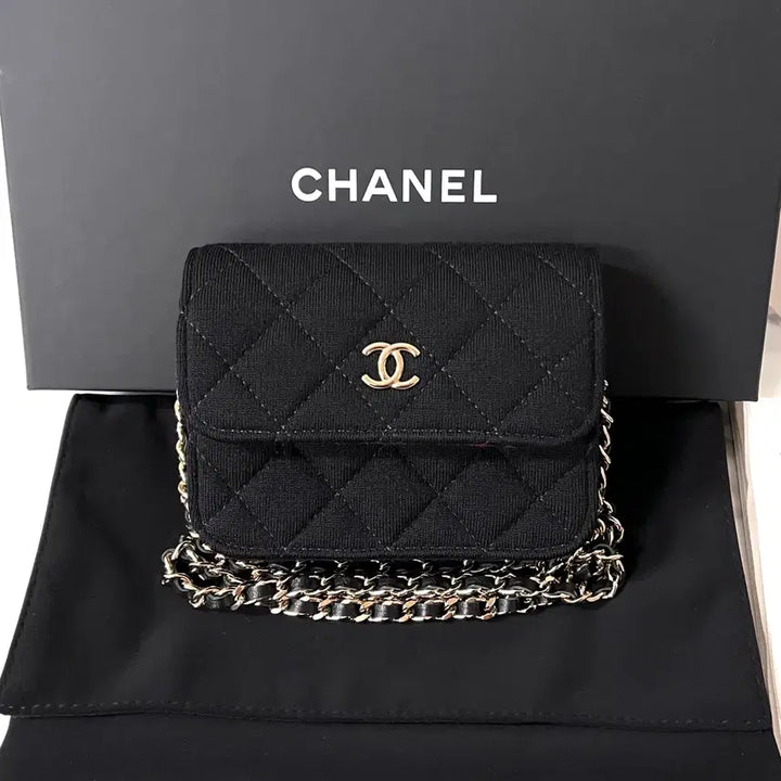 [BUNJANG] Chanel Fabric Mini Black Chain Crossbody Bag / [미사용/정품] 샤넬 패브릭 미니 블랙 체인 크로스백 가방