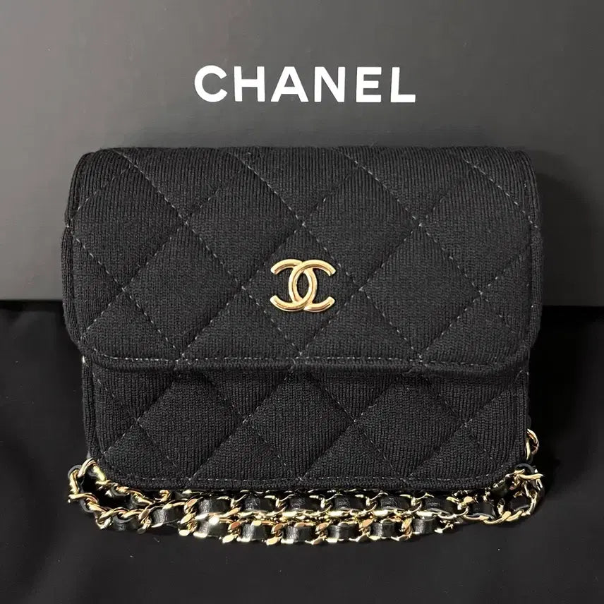 [BUNJANG] Chanel Fabric Mini Black Chain Crossbody Bag / [미사용/정품] 샤넬 패브릭 미니 블랙 체인 크로스백 가방