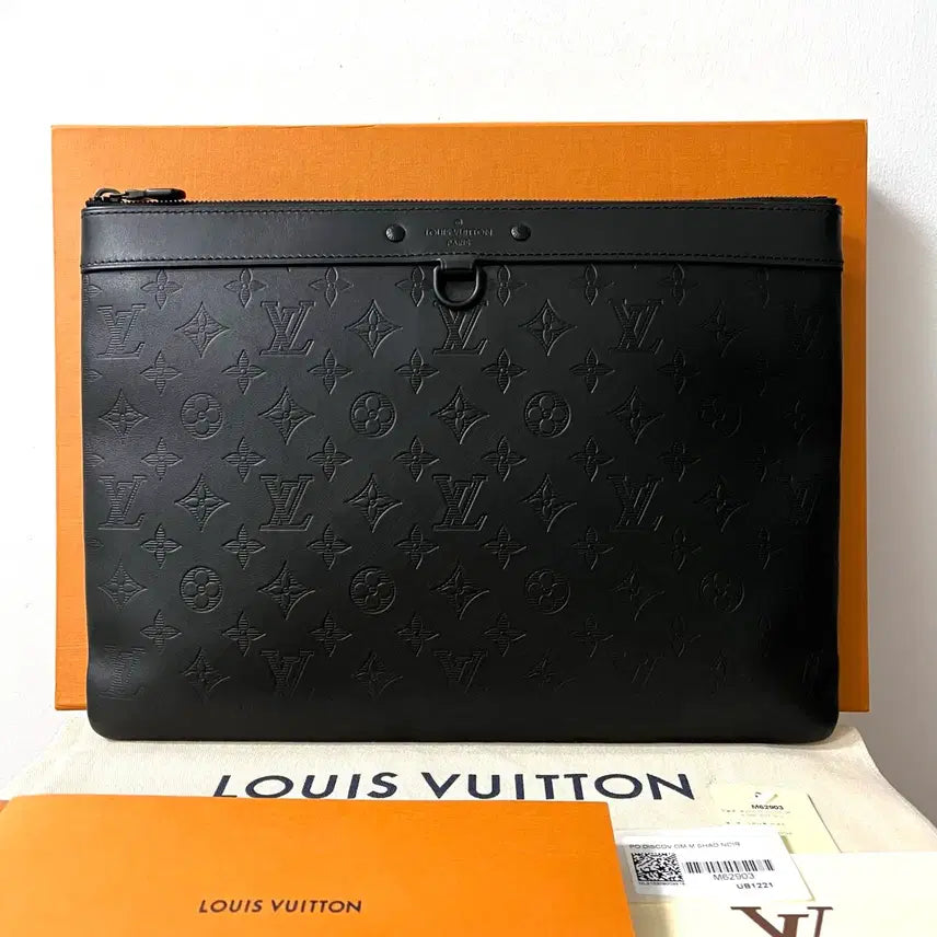 [BUNJANG] Louis Vuitton Discovery Shadow Pochette Clutch Bag / [S급/정품] 루이비통 디스커버리 쉐도우 포쉐트 블랙 GM 클러치 백