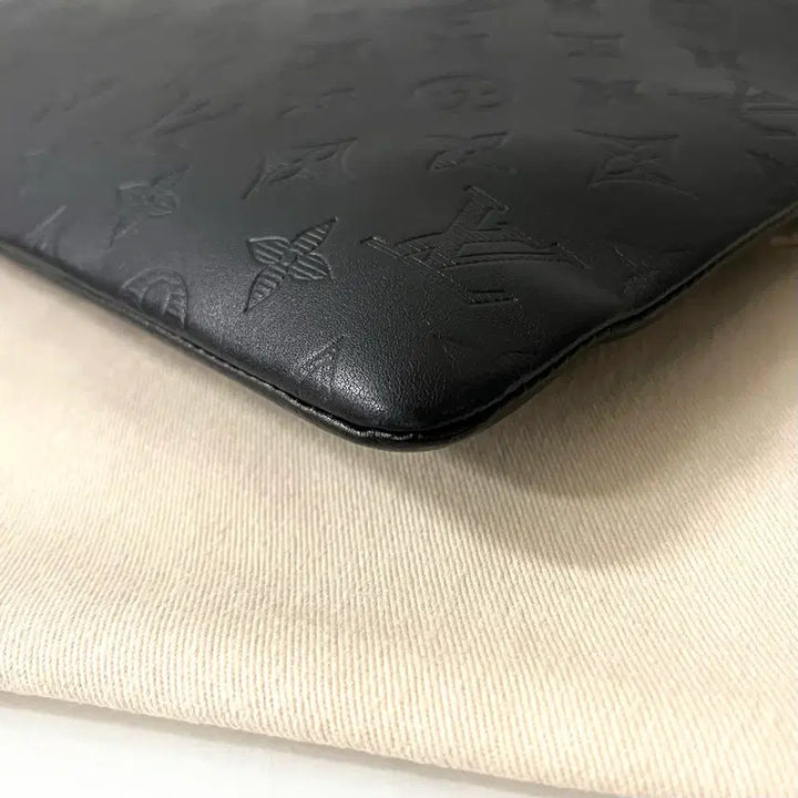 [BUNJANG] Louis Vuitton Discovery Shadow Pochette Clutch Bag / [S급/정품] 루이비통 디스커버리 쉐도우 포쉐트 블랙 GM 클러치 백