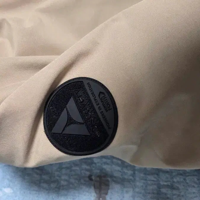 [BUNJANG] Discovery Beige Padded Jumper / 디스커버리 베이지 패딩 점퍼