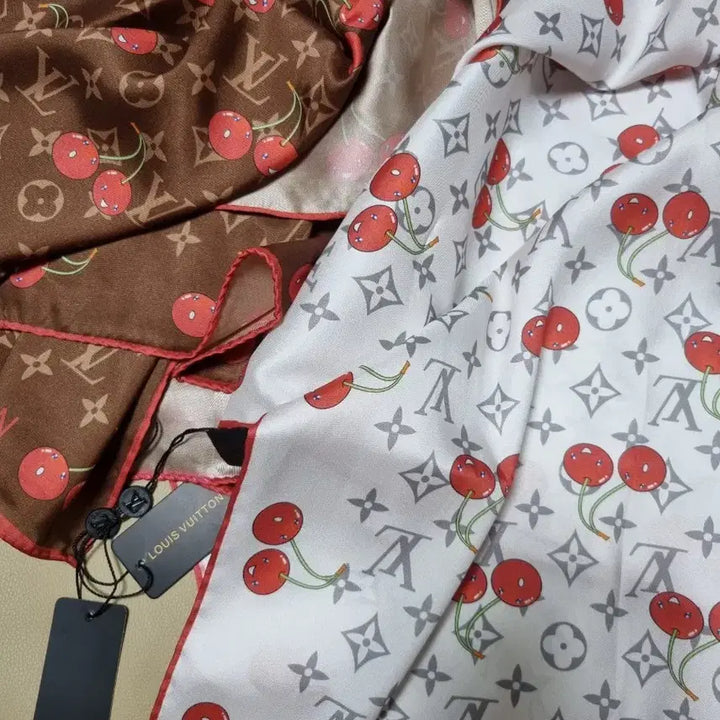 [BUNJANG] Silk Scarf / 실크 스카프