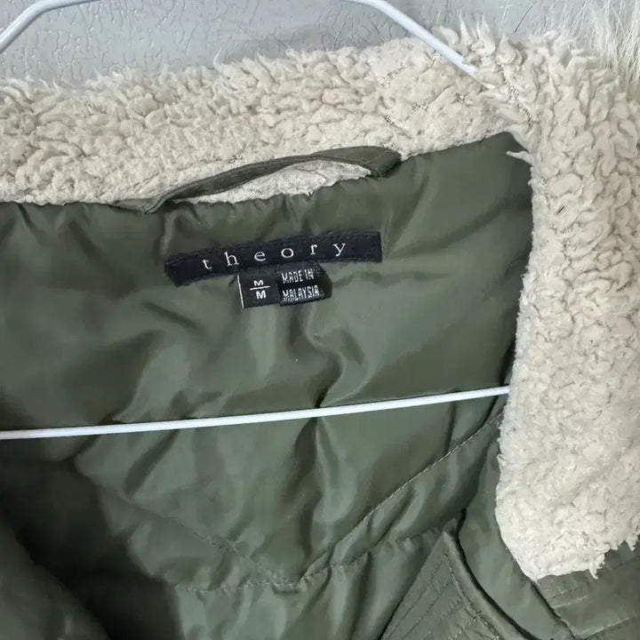 [BUNJANG] Theory 90 Fishtail Parka Jacket with Shearling Hood / theory 띠어리 90 피쉬테일 패딩 야상 양털 후드