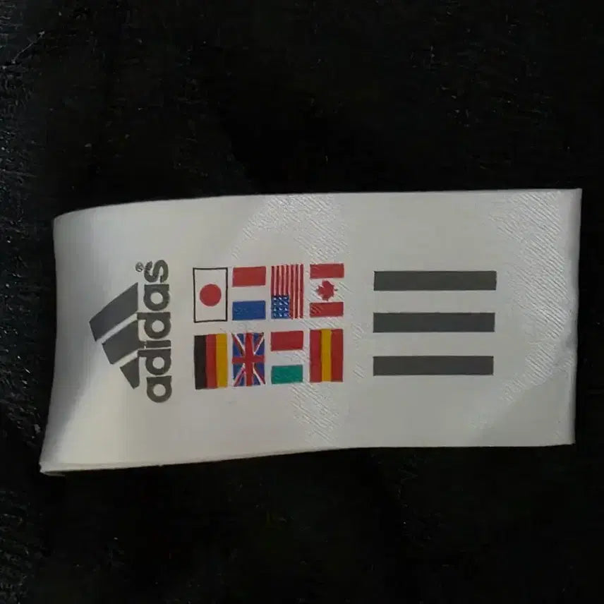 [SOLD OUT] 아디다스 블랙/골드 삼선 패딩 점퍼