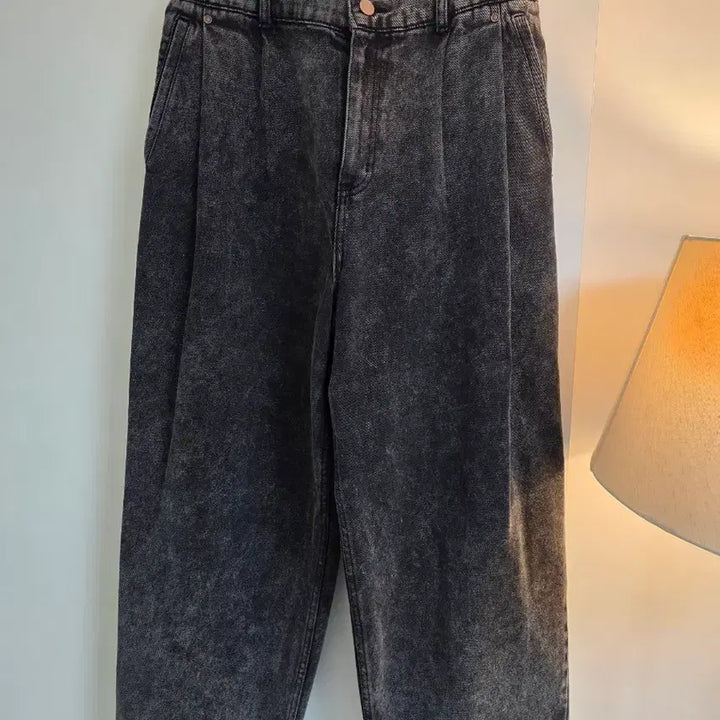 [BUNJANG] Customellow 22FW Gray Stone Wash Denim Wide Balloon Pants / 22FW 커스텀멜로우 그레이 돌청 워싱 데님 와이드 팬츠 벌룬핏(32)