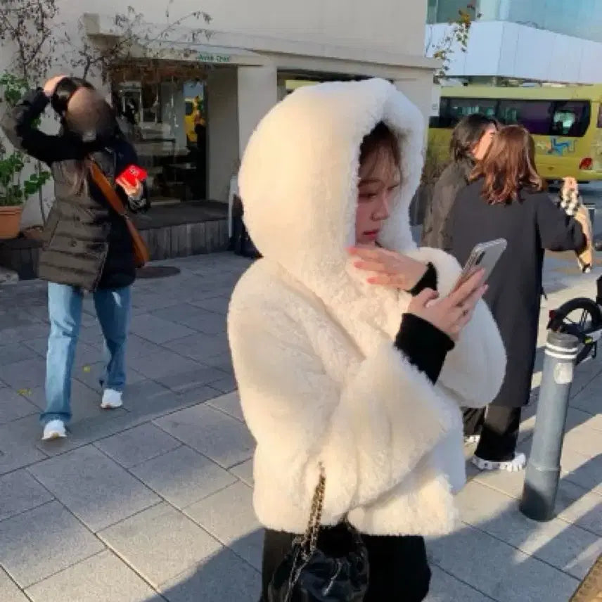[BUNJANG] Sober Shop Ivory Fur Hooded Jacket / 우체국 택포 소버샵 후드자켓 퍼자켓