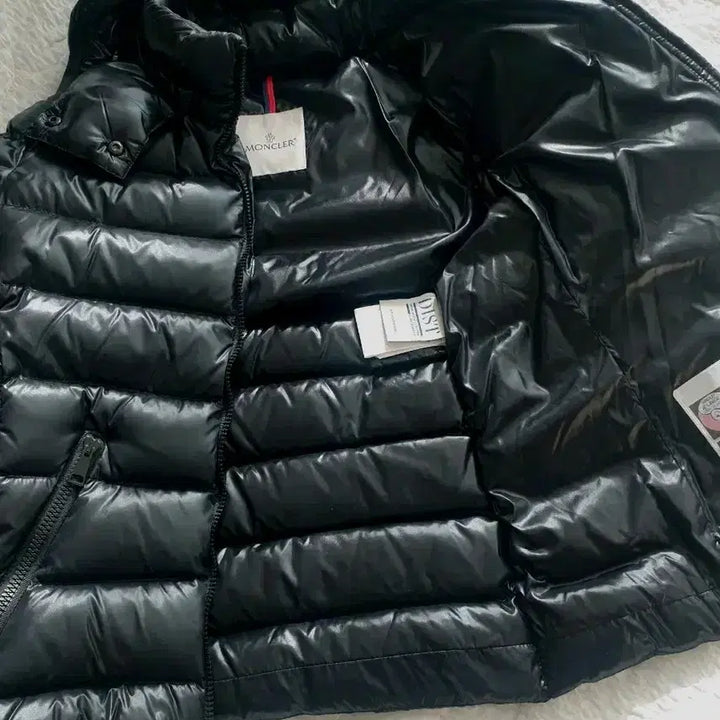 [BUNJANG] Moncler Short Padded Body Black Jacket / 몽클레어숏패딩바디블랙 1