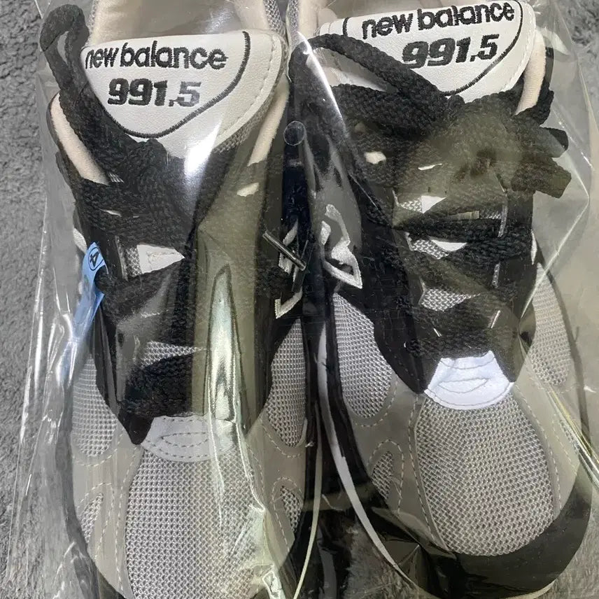 [BUNJANG] New Balance 991 Sneakers / 뉴발란스 991   255