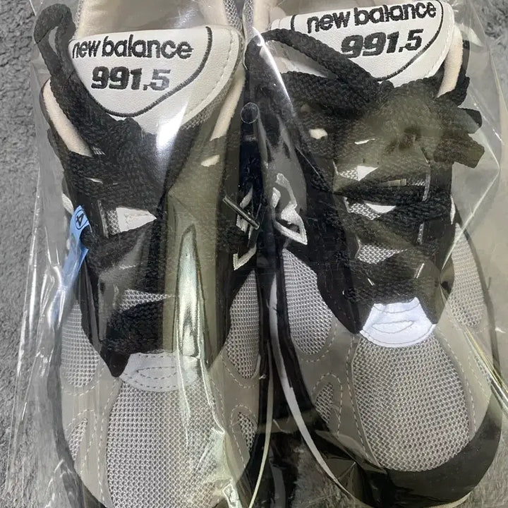 [BUNJANG] New Balance 991 Sneakers / 뉴발란스 991   255