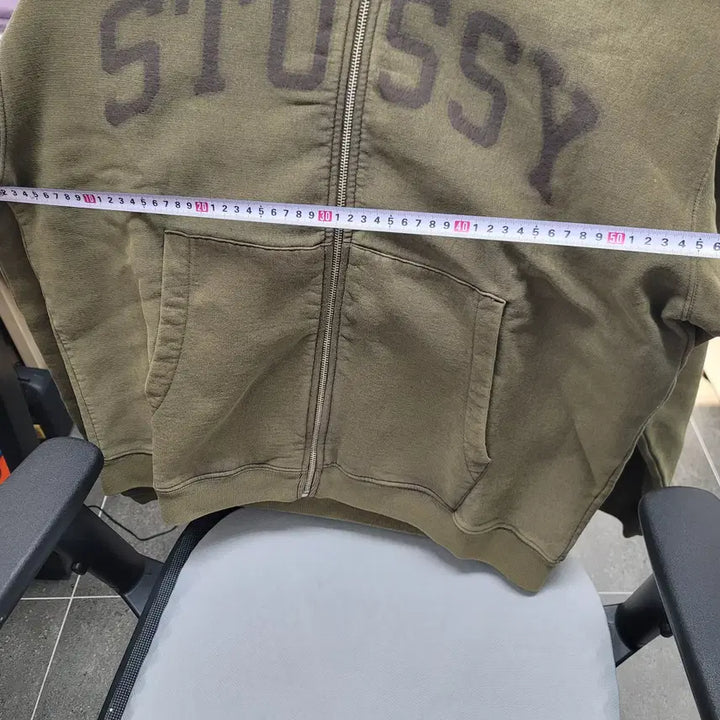 [BUNJANG] Stussy Faded Graphic Hoodie Olive / 스투시 페이디드 그래픽 집 후드 올리브