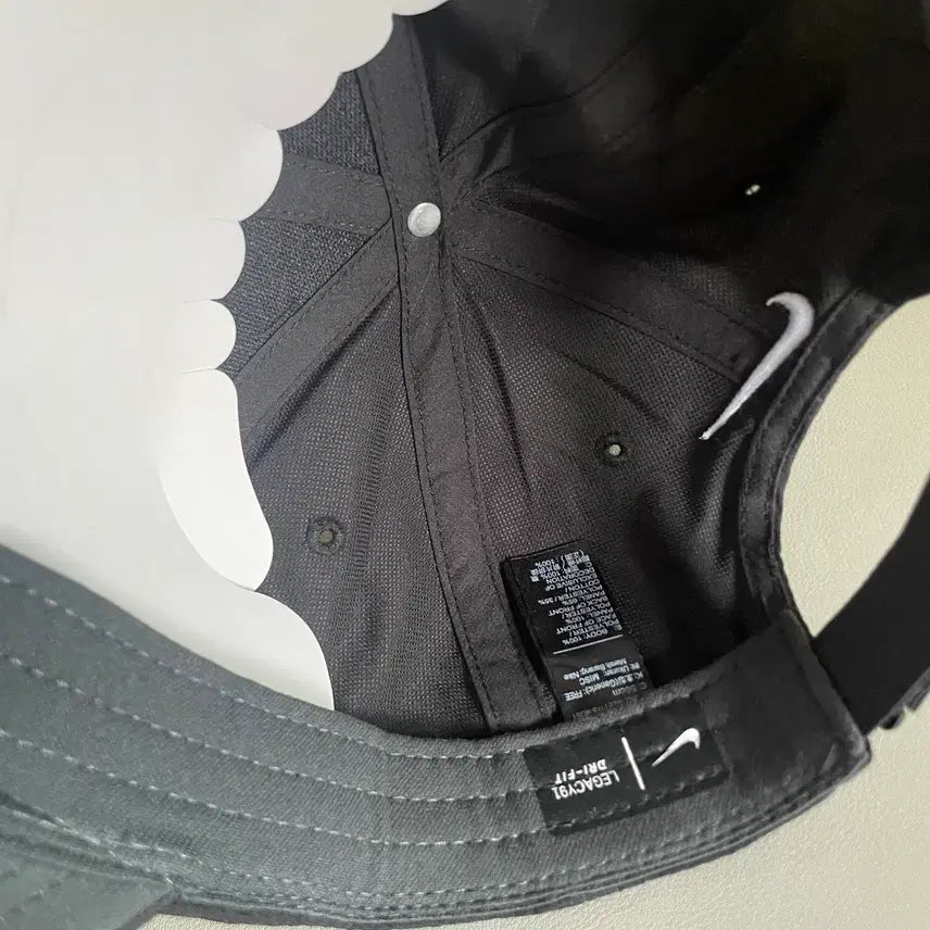 [BUNJANG] Nike Hat (Black, White) / 나이키 모자 새상품 (블랙,화이트)2가지 색상