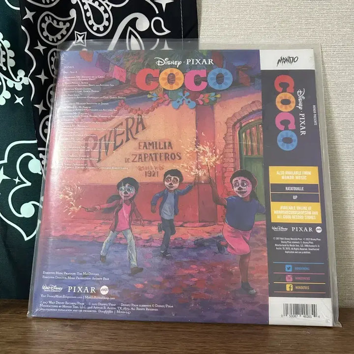 [BUNJANG] Coco OST Limited Edition Splatter Vinyl Record / 코코 OST 한정판 바이닐 음반 (스플래터)
