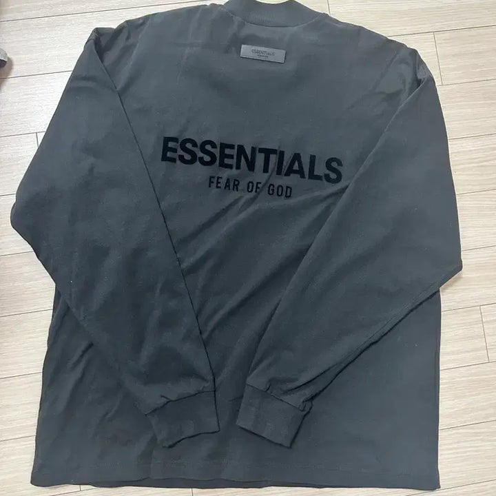 [BUNJANG] Pgod Essential Back Logo Long Sleeve Black M Size / 피오갓 에센셜 백로고 롱슬리브 블랙 M사이즈