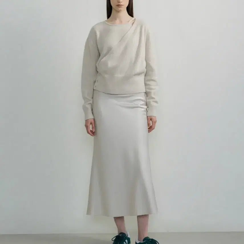 [BUNJANG] Oteutte Ivory Satin Skirt XS / 오떼뜨 새틴 스커트 아이보리 xs