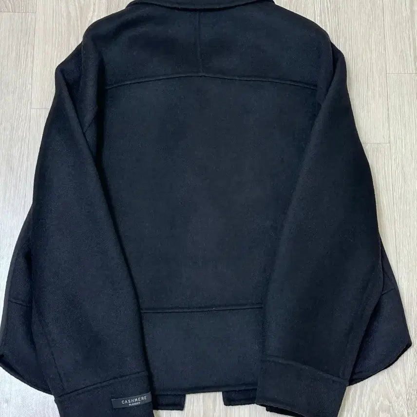 [SOLD OUT] 택있는새상품)비지트인뉴욕 블랙 울캐시미어 핸드메이드 코트 55