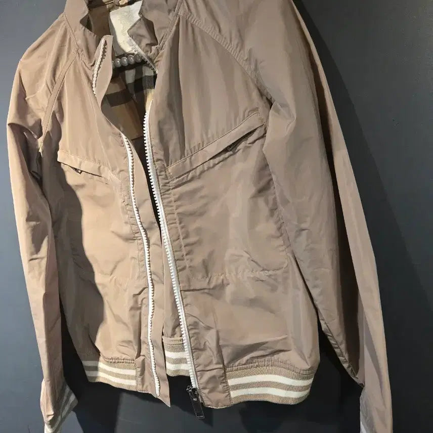 [BUNJANG] Burberry Beige Bomber Jacket / 버버리 베이지색 봄버 자켓