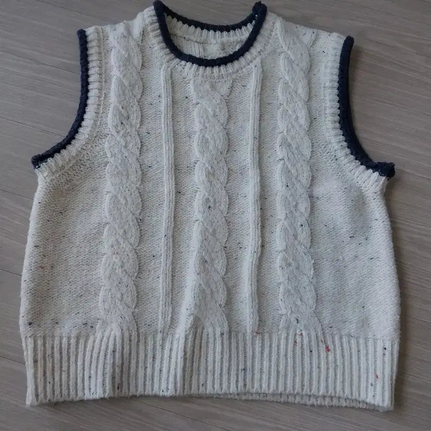 [BUNJANG] Cable Knit Vest (Navy) / S사이즈 케이블 니트 조끼 네이비 배색