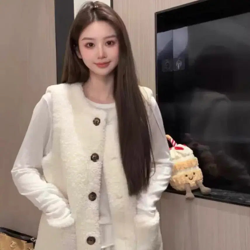 [BUNJANG] Ivory Sherpa Vest / 아이보리 뽀글이 양털 조끼