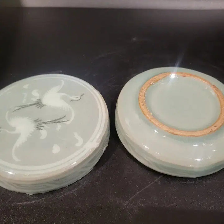 [BUNJANG] Celadon Porcelain Inlaid Cloud and Crane Design Box / 청자 상감 운학문 합