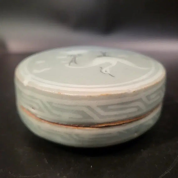 [BUNJANG] Celadon Porcelain Inlaid Cloud and Crane Design Box / 청자 상감 운학문 합