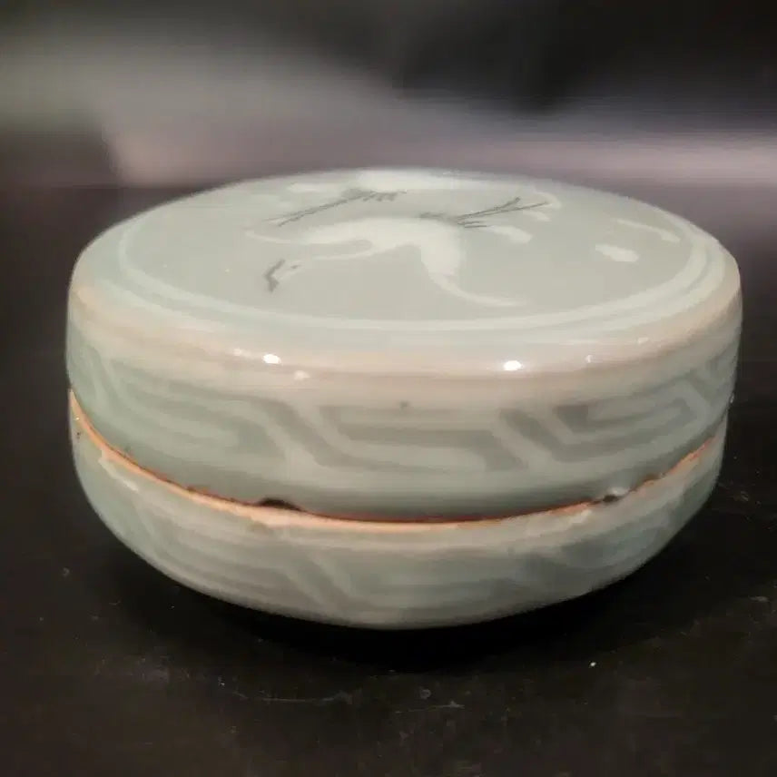 [BUNJANG] Celadon Porcelain Inlaid Cloud and Crane Design Box / 청자 상감 운학문 합