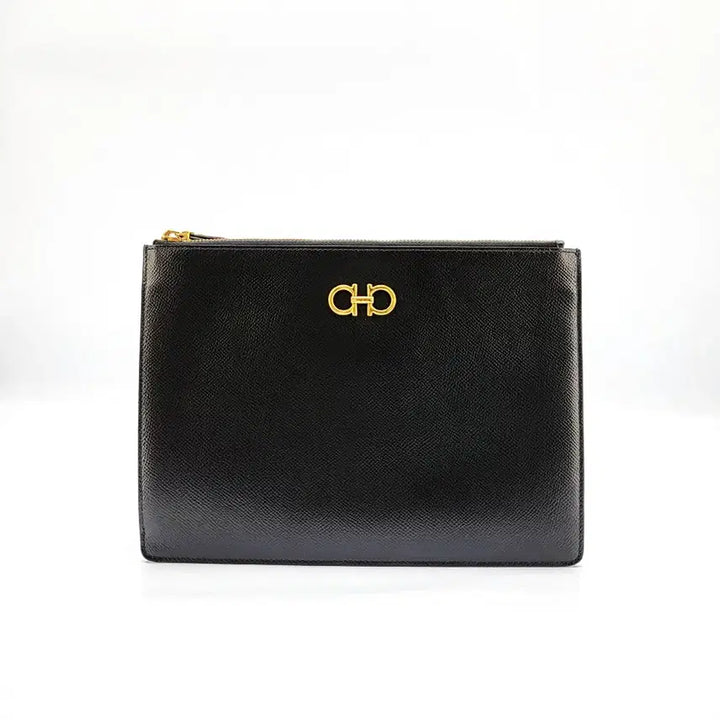 [SOLD OUT] 페라가모 간치니 금장 스트랩 클러치 블랙 22D781