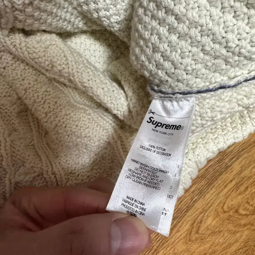 [BUNJANG] Supreme Kurt Cobain Knit / 슈프림 커트코베인 니트