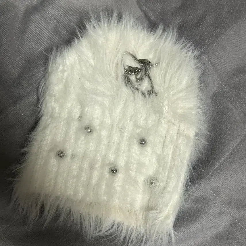 [BUNJANG] Tus Metal Logo Beanie White / Tus 메탈로고 비니 화이트 팝니다