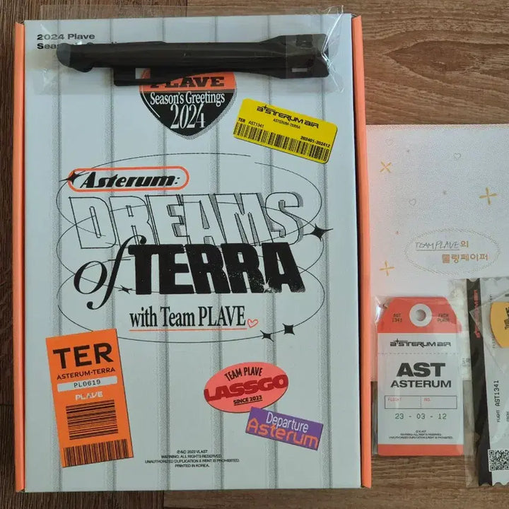 플레이브 2024 시즌그리팅 시그 포토카드 세트 등 판매합니다!