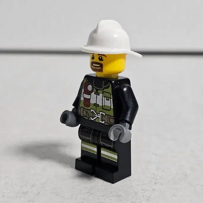 [BUNJANG] Lego City Firefighter Figure / *미사용* 레고 시티 소방관 피규어 판매합니다.