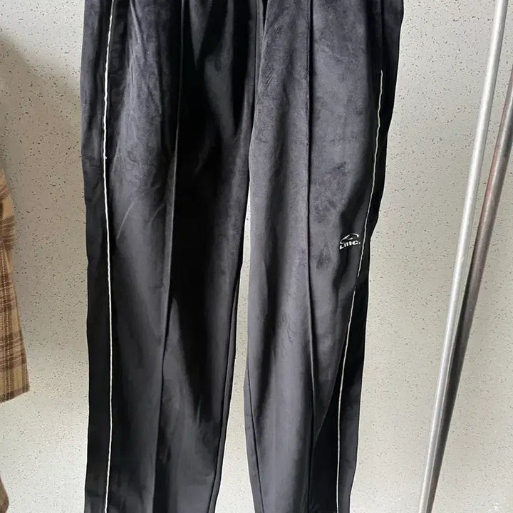 [BUNJANG] LMC Velvet Track Pants / LMC 벨벳 트랙 팬츠