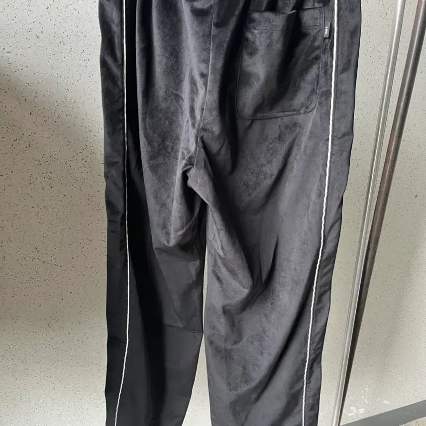 [BUNJANG] LMC Velvet Track Pants / LMC 벨벳 트랙 팬츠