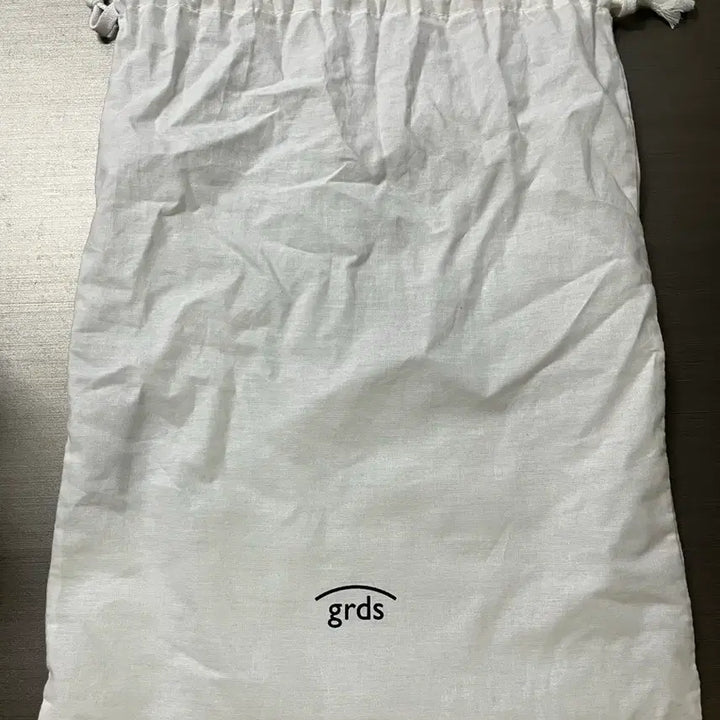 [BUNJANG] GRDS Balmoral 07 Black 235 / GRDS 그라더스 Balmoral 07 블랙  235