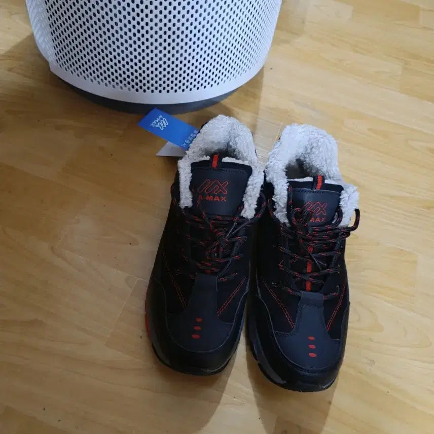 [BUNJANG] MAX Black Fur Lined Winter Boots / MAX 블랙 퍼 안감 운동 방한화