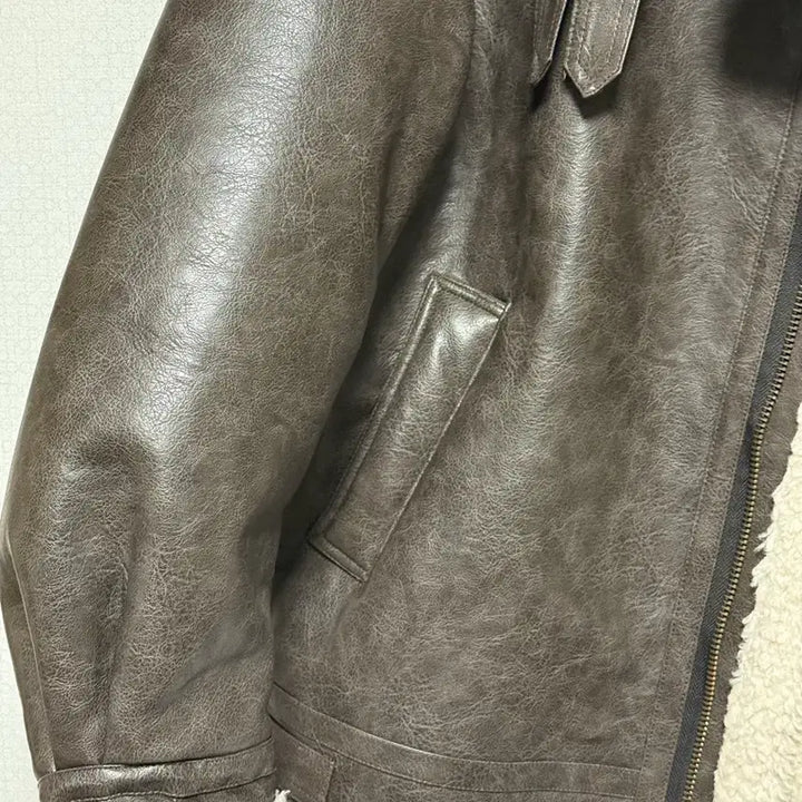 [BUNJANG] Brooklyn Faux Shearling Jacket / 브루클린 무스탕 자켓