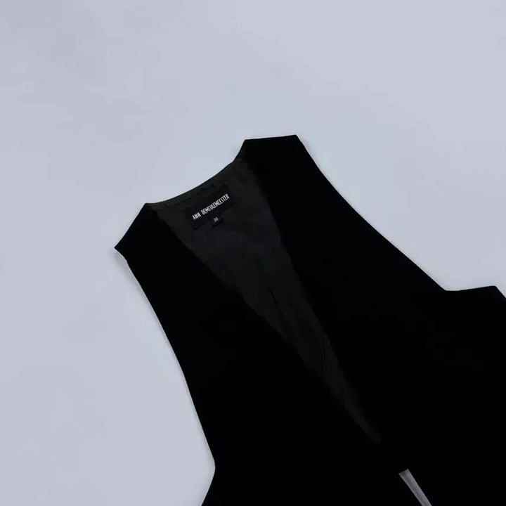 [BUNJANG] Andmulmister Deconstructive Black Vest / 앤드뮐미스터 해체주의 블랙 베스트 36