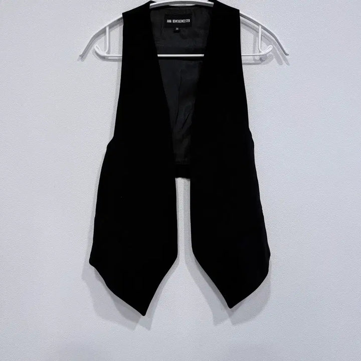 [BUNJANG] Andmulmister Deconstructive Black Vest / 앤드뮐미스터 해체주의 블랙 베스트 36