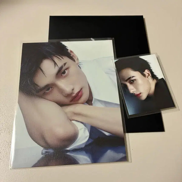 스트레이키즈 스키즈 현진 지방시 포카