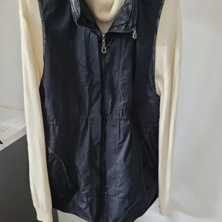 [BUNJANG] Black Vest / 여성 블랙 조끼