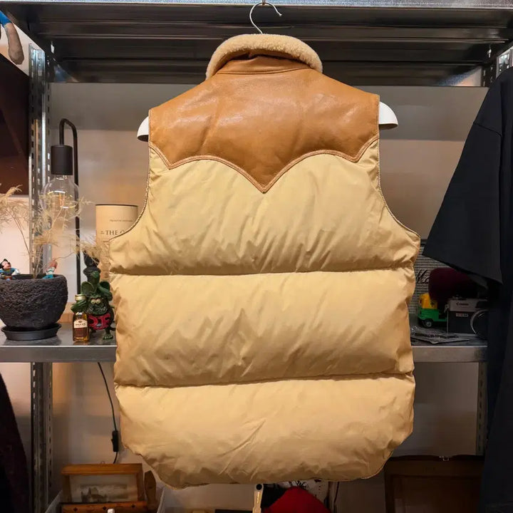 [BUNJANG] Rocky Mountain Featherbed Christy Down Vest / 록키마운틴 페더베드 X DUFFERS CHRISTY 다운베스트 40