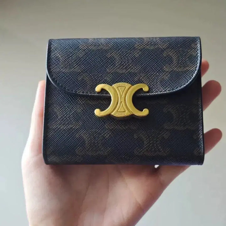 [BUNJANG] Celine Triomphe Flap Card Wallet / 셀린느 트리옹프 플랩 카드 지갑