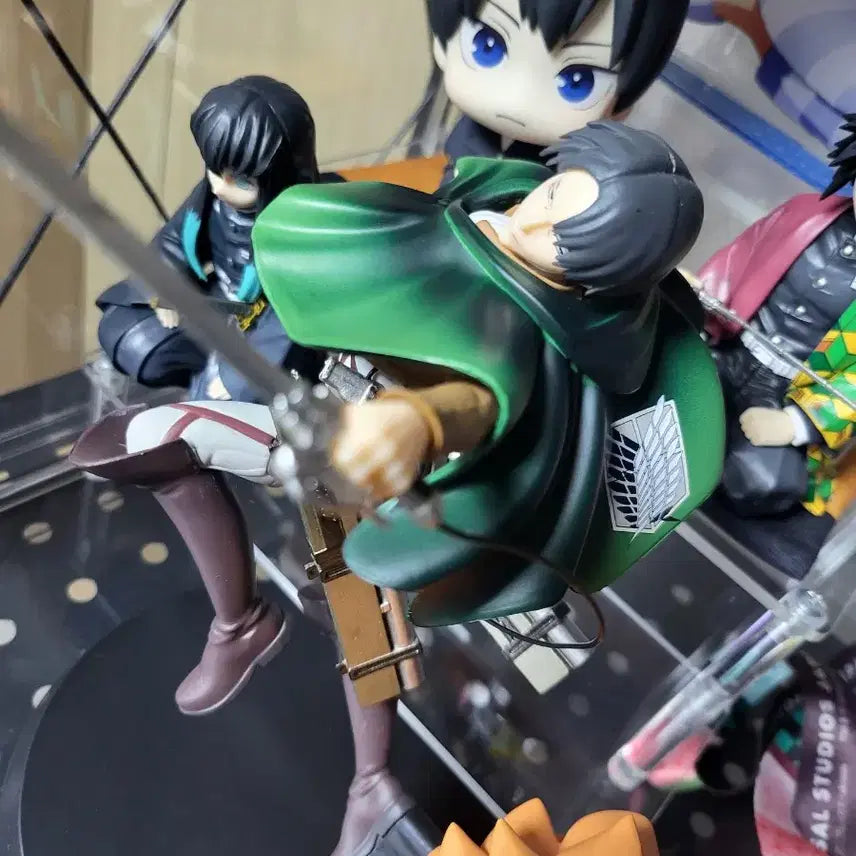 [BUNJANG] Attack on Titan Levi Premium Figure / 진격의거인 세가 리바이 프리미엄 피규어