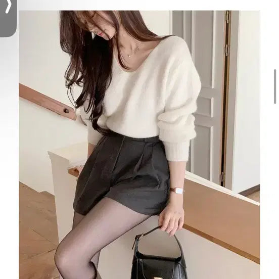 [BUNJANG] Amir Bausong V-Neck Knit - White / 새상품) 퍼빗 아미르 보송 브이넥 니트 - 화이트