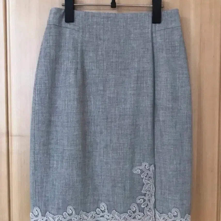 [BUNJANG] Rian New York Black Label H-Line Skirt / 리안뉴욕 블랙라벨 H라인 스커트