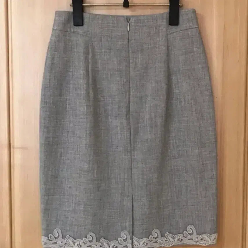 [BUNJANG] Rian New York Black Label H-Line Skirt / 리안뉴욕 블랙라벨 H라인 스커트