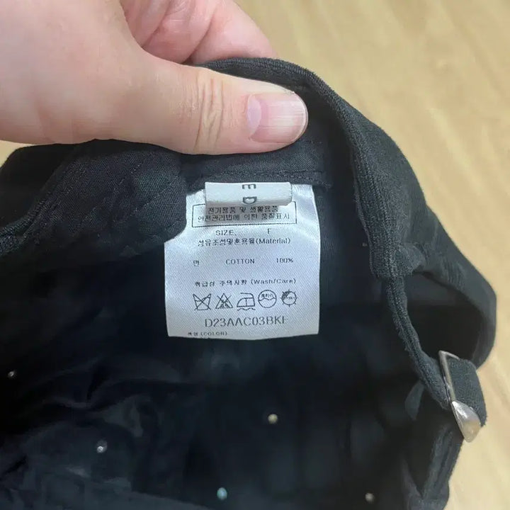 [BUNJANG] Dew E Dew E Flower Black Ball Cap / 듀이듀이 플라워 블랙 볼캡