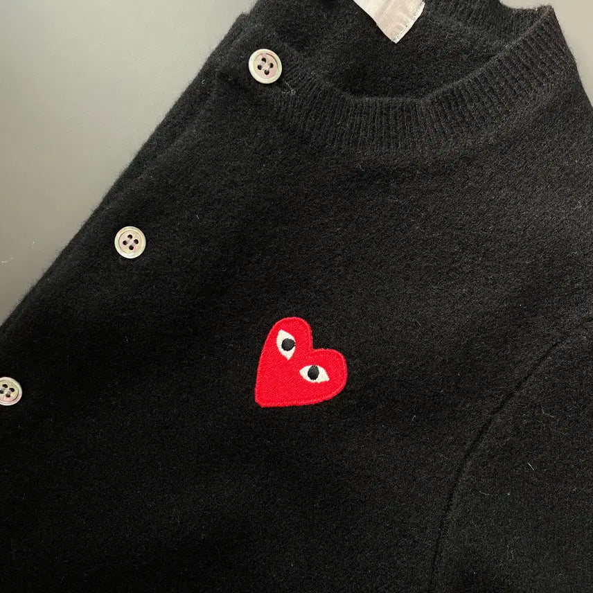 [SOLD OUT] [M] 꼼데가르송 레드와펜 여성 울 가디건