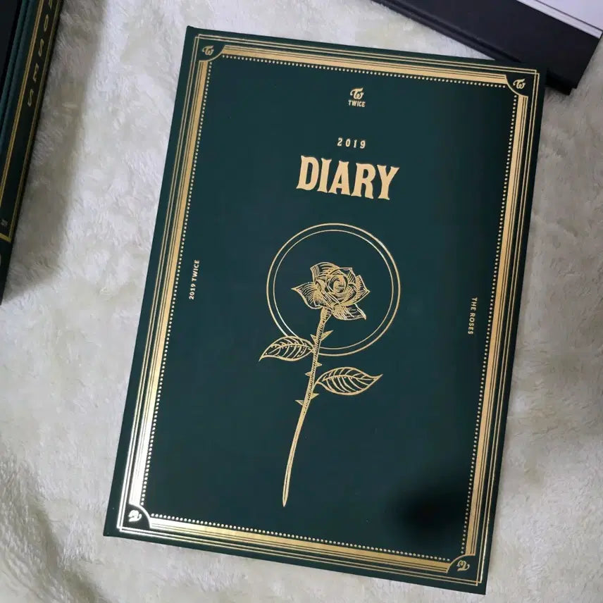 트와이스 더 로즈 2019 시즌그리팅 (twice 시그)